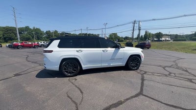 2025 Jeep Grand Cherokee L Summit Reserve 4x4