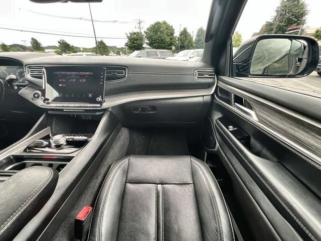 2024 Jeep Wagoneer L Series II - Photo 11