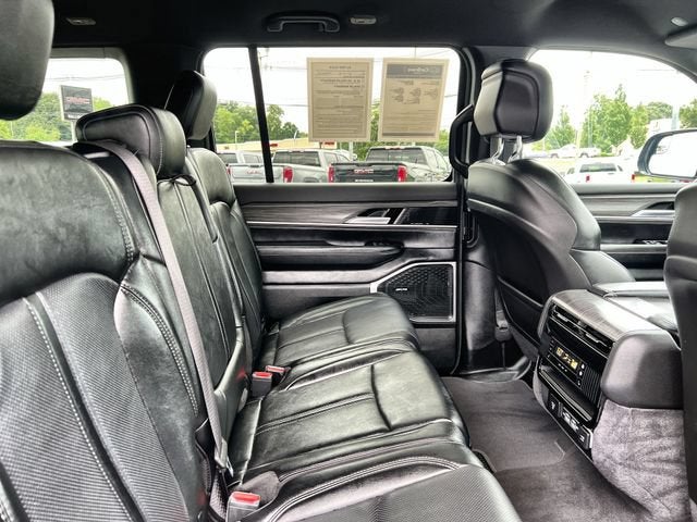 2024 Jeep Wagoneer L Series II - Photo 14