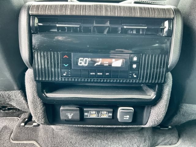 2024 Jeep Wagoneer L Series II - Photo 27