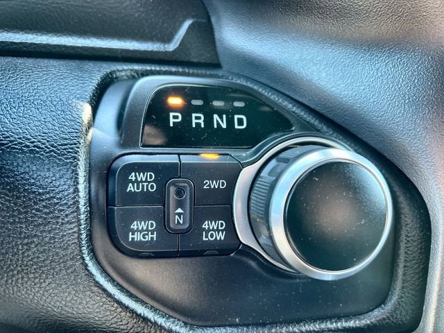 2019 RAM 1500 Big Horn/Lone Star Crew Cab 4x4 5'7" Box