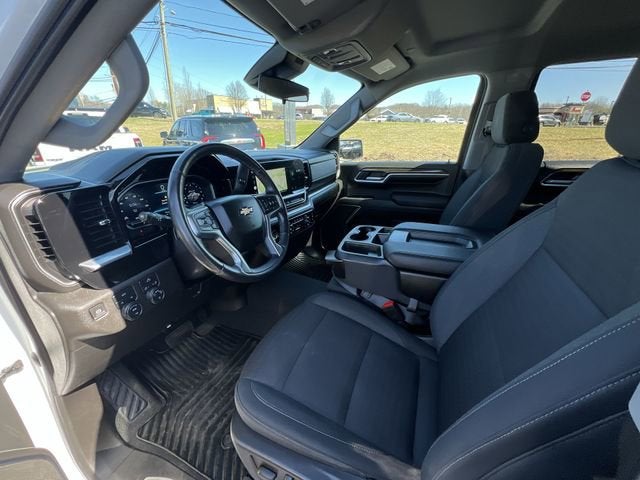 2022 Chevrolet Silverado 1500 LT (2FL)