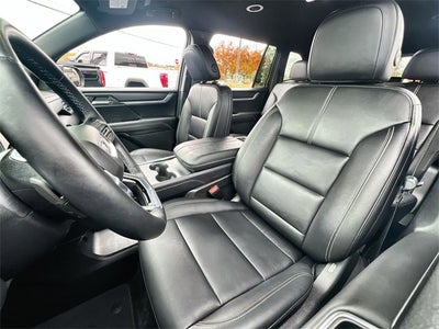 2024 GMC Acadia Elevation