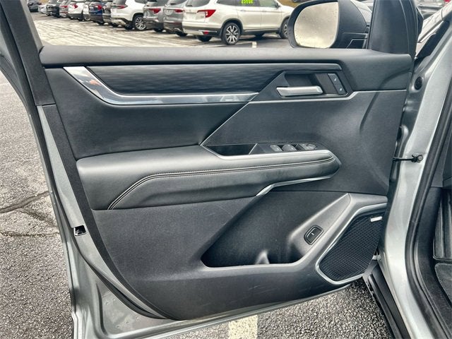 2024 GMC Acadia Elevation