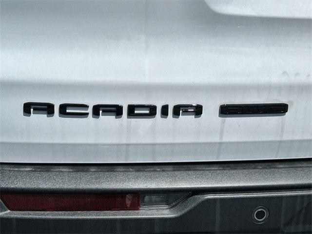 2025 GMC Acadia Elevation
