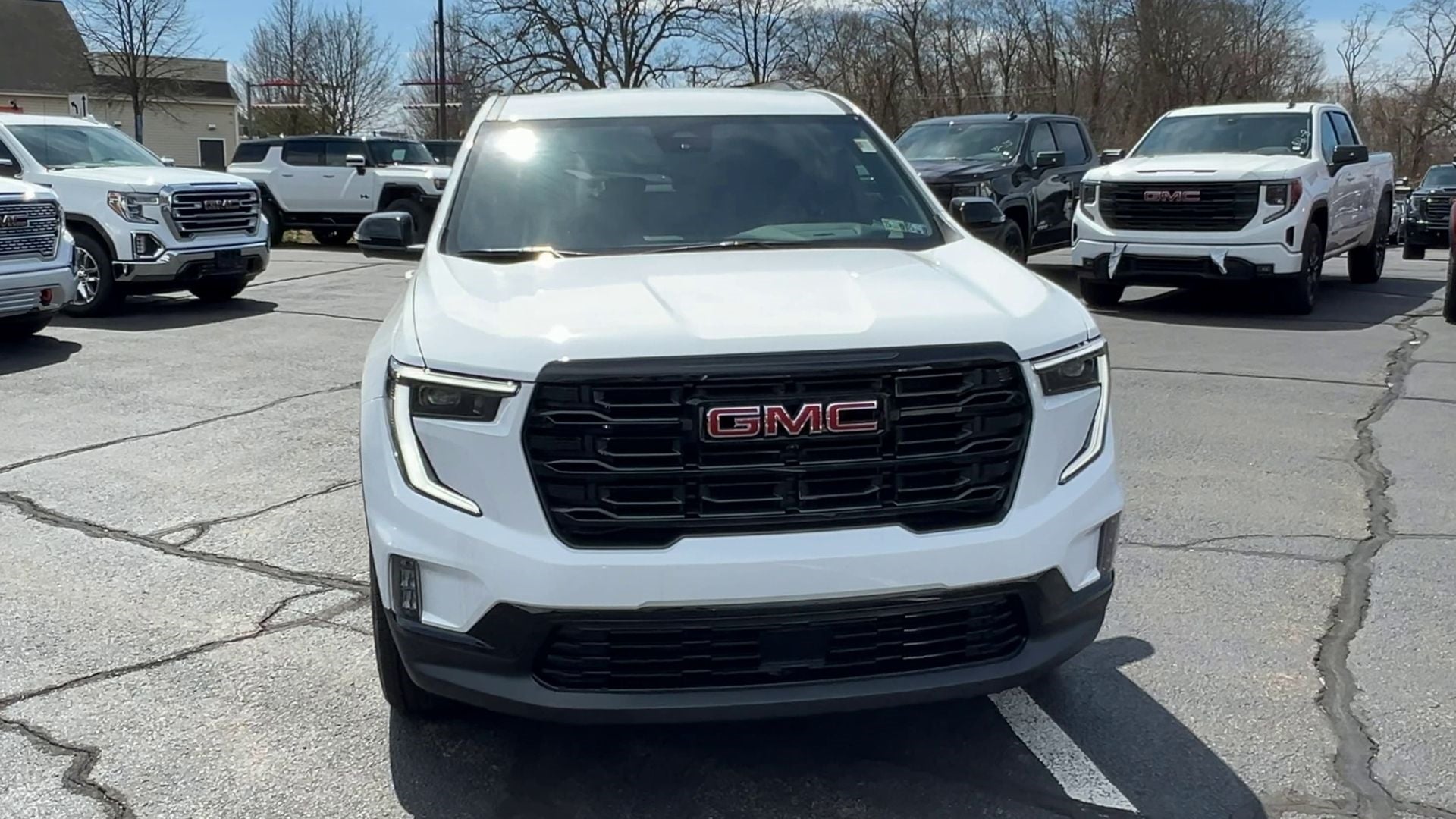 2025 GMC Acadia Elevation