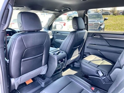 2025 GMC Acadia Elevation