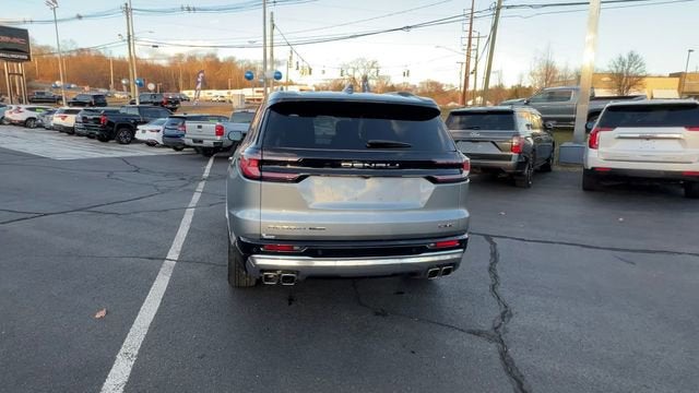 2024 GMC Acadia Denali