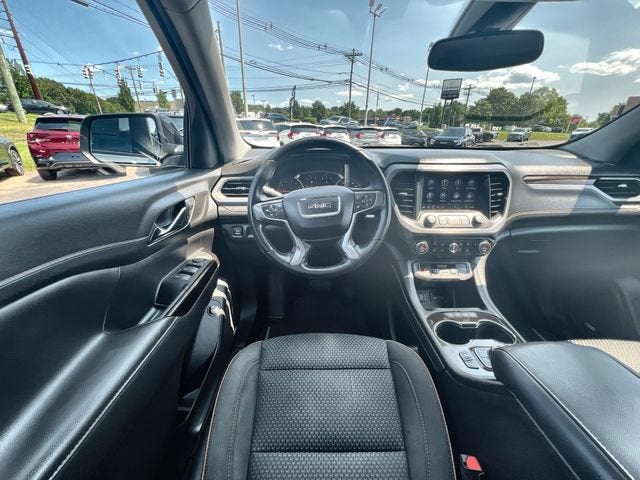 2023 GMC Acadia AT4