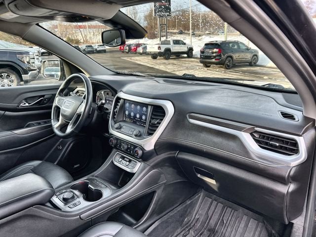2022 GMC Acadia SLT