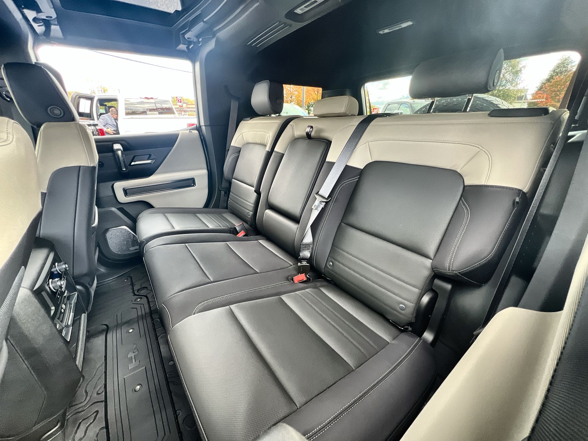 2026 GMC HUMMER EV SUV 2X