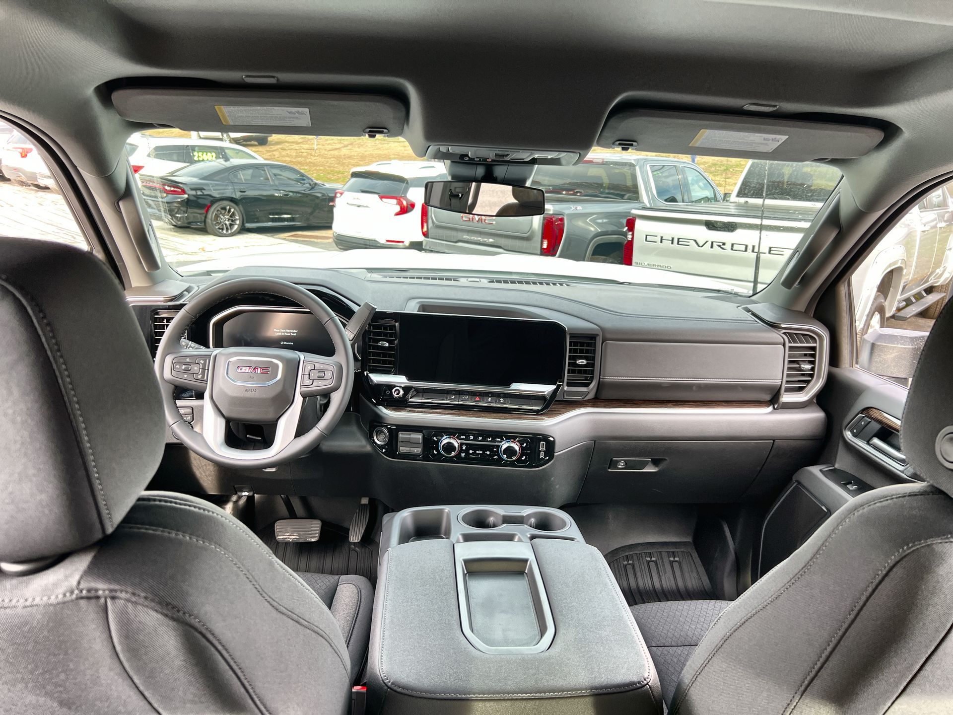 2026 GMC Sierra 2500 HD SLE