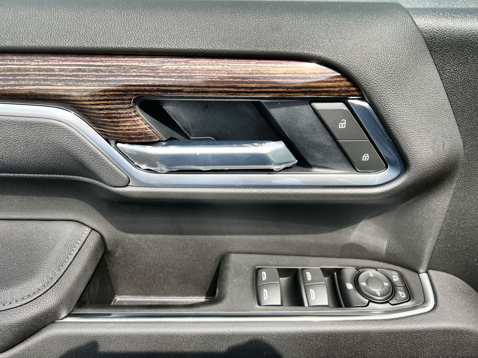 2025 GMC Sierra 1500 SLE