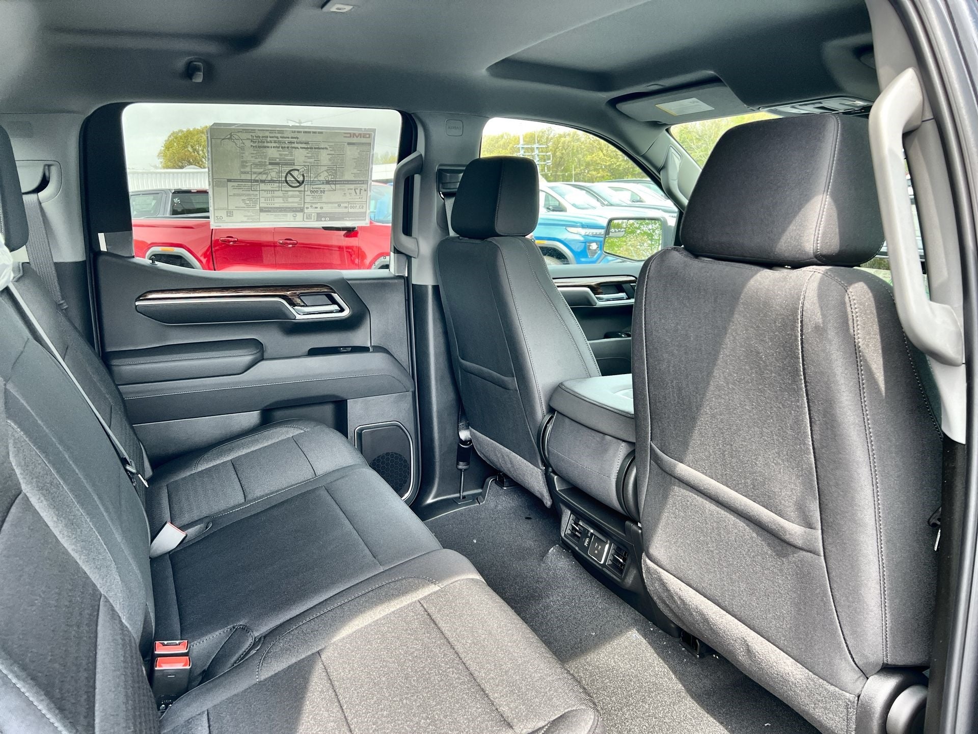 2025 GMC Sierra 1500 SLE