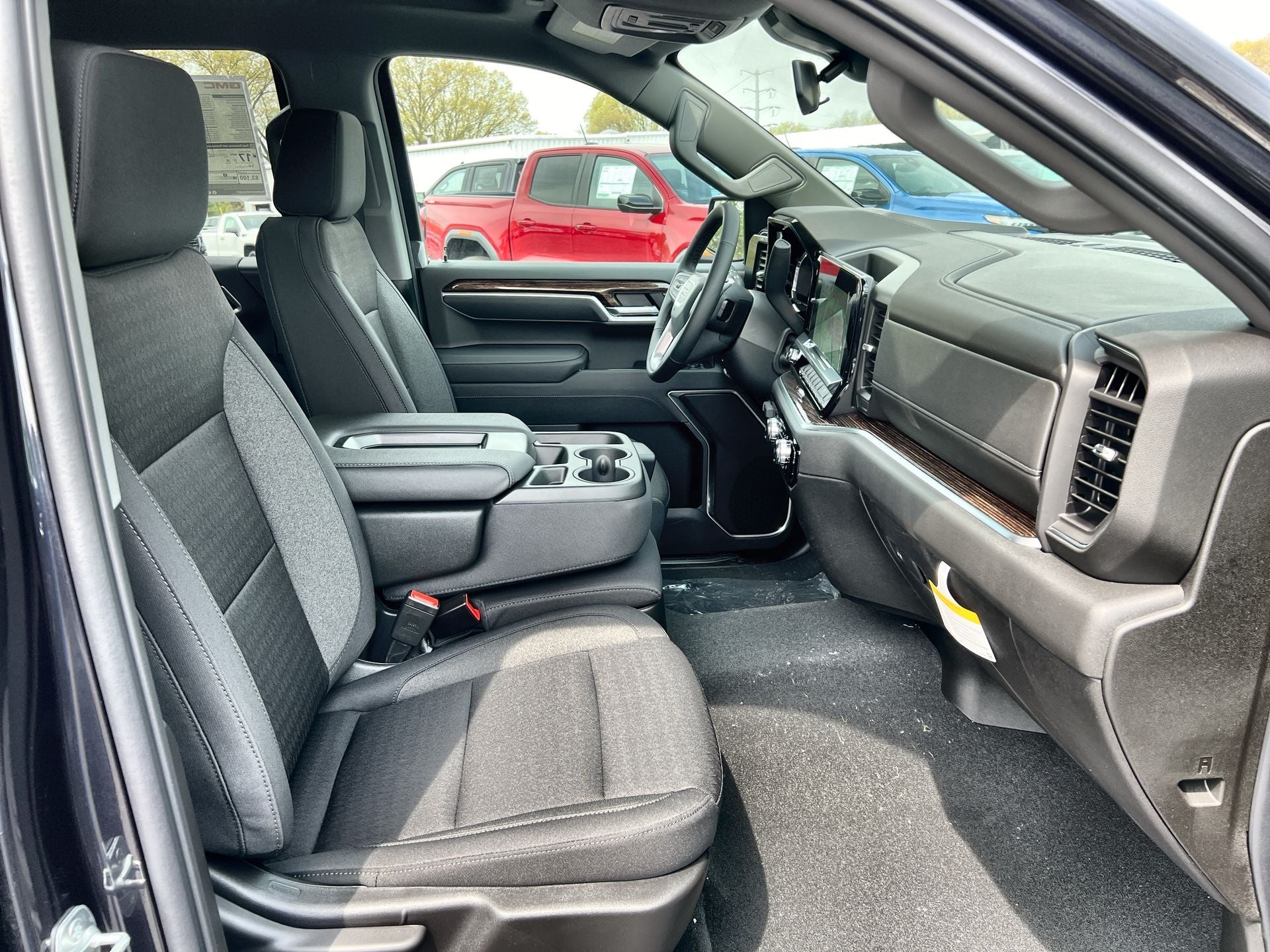 2025 GMC Sierra 1500 SLE