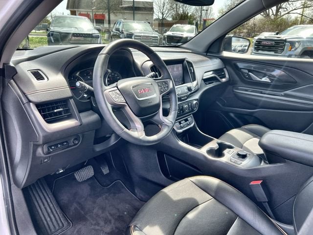 2024 GMC Terrain AT4