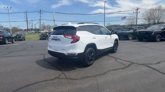 2024 GMC Terrain AT4