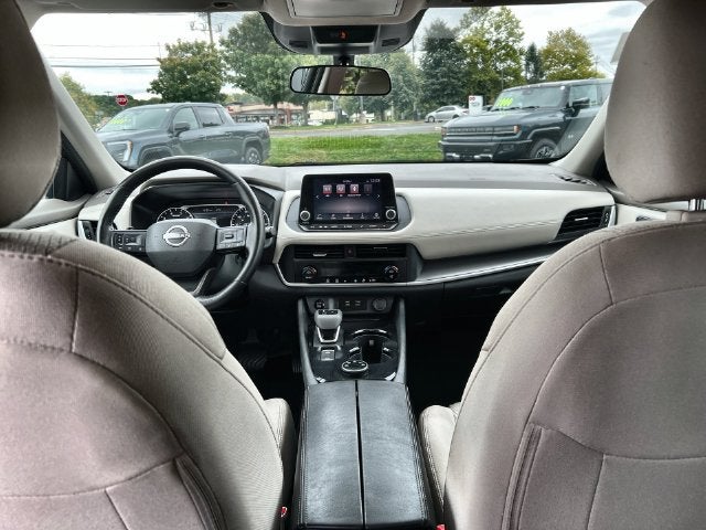 2025 Nissan Rogue SV