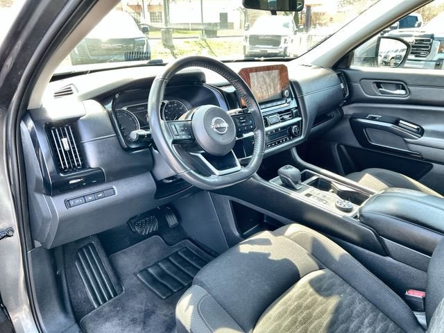 2022 Nissan Pathfinder SV 4WD