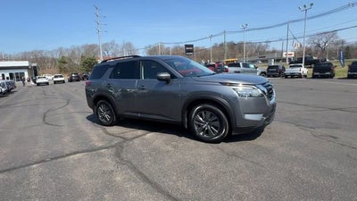 2022 Nissan Pathfinder SV 4WD