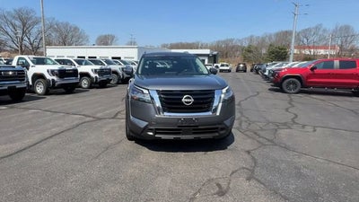 2022 Nissan Pathfinder SV 4WD