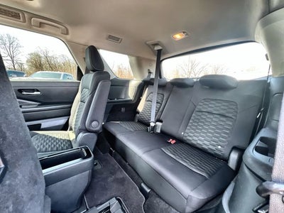 2022 Nissan Pathfinder SV 4WD