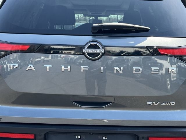 2022 Nissan Pathfinder SV 4WD