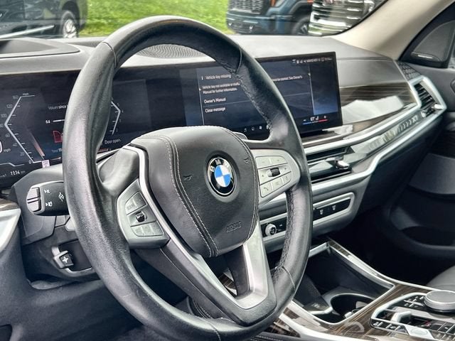 2024 BMW X7 xDrive40i