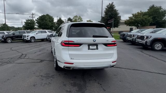 2024 BMW X7 xDrive40i