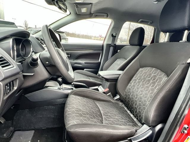 2024 Mitsubishi Outlander Sport S