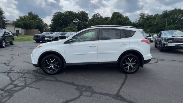 2016 Toyota RAV4 SE