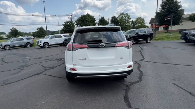 2016 Toyota RAV4 SE